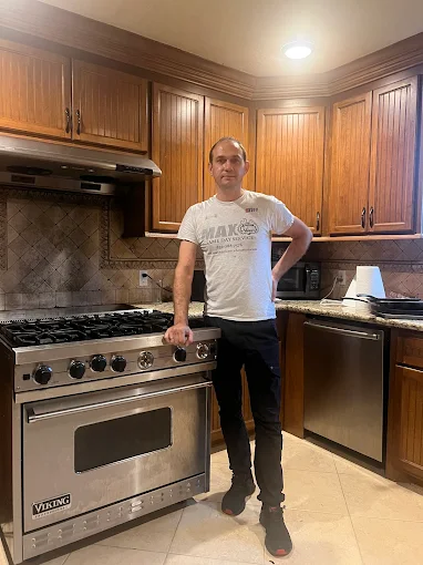 Appliance repair by Max Fixing technician - photo 11